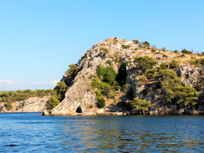 Špilja i crkvica sv. Ante