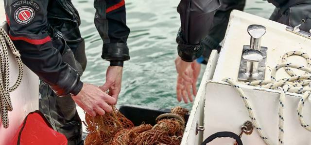 Povodom Svjetskog dana recikliranja uklanjan izgubljeni ribolovni alat iz akvatorija Prokljanskog jezera